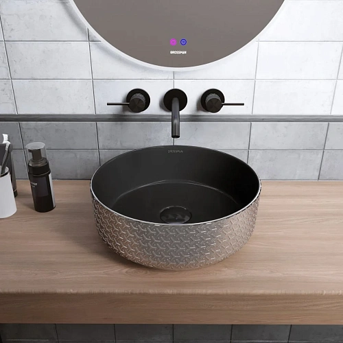 Раковина GROSSMAN Color GR-5010SBR (355x355x115) серебро черная внутри Раковина GROSSMAN Color GR-5010SBR (355x355x115) серебро черная внутри