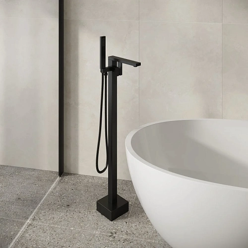 Смеситель для ванны GROSSMAN Falcon 530.K35.08.210 напольный черный матовый Смеситель для ванны GROSSMAN Falcon 530.K35.08.210 напольный черный матовый