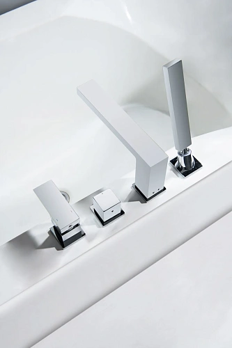 Смеситель на борт ванны Timo Selene 2130/00Y хром Смеситель на борт ванны Timo Selene 2130/00Y хром