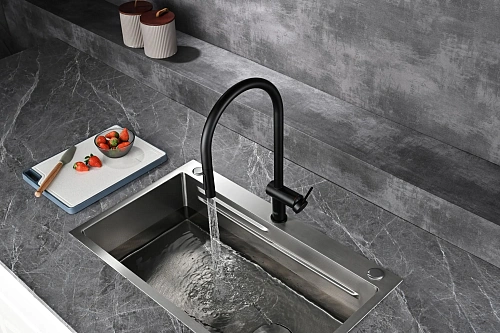 Смеситель для кухни AQUAme Cucina AQM9901MB с выдвижным изливом,черный матовый Смеситель для кухни AQUAme Cucina AQM9901MB с выдвижным изливом,черный матовый