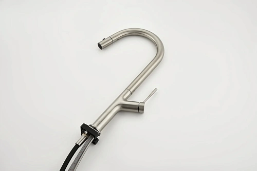 Смеситель для кухни AQUAme Cucina AQM9905BN с выдвижным изливом, с подключением к фильтру с питьевой водой, никель шлифованный Смеситель для кухни AQUAme Cucina AQM9905BN с выдвижным изливом, с подключением к фильтру с питьевой водой, никель шлифованный