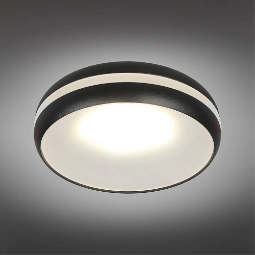 Светильник встраиваемый-накладной Omnilux Genova OML-102819-01 Светильник встраиваемый-накладной Omnilux Genova OML-102819-01