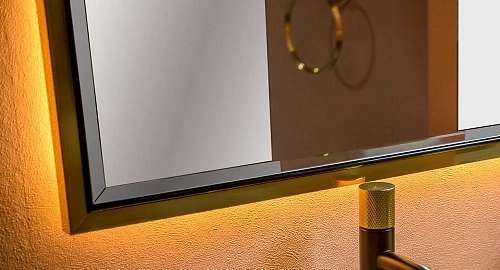 Зеркало Boheme MONACO с подсветкой 70x110 см глянец черное+золото 566-BG Зеркало Boheme MONACO с подсветкой 70x110 см глянец черное+золото 566-BG