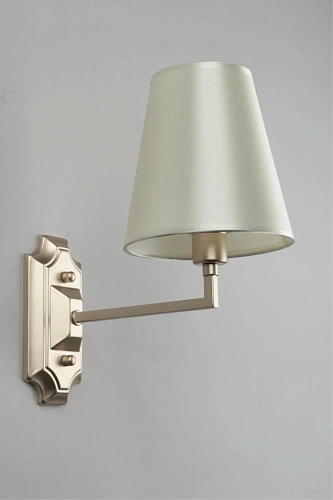 Светильник настенный (Бра) Omnilux Porlezza OML-72201-01 Светильник настенный (Бра) Omnilux Porlezza OML-72201-01