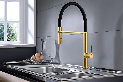 Смеситель для кухни Vincea VKF-114BG, брашированное золото Смеситель для кухни Vincea VKF-114BG, брашированное золото