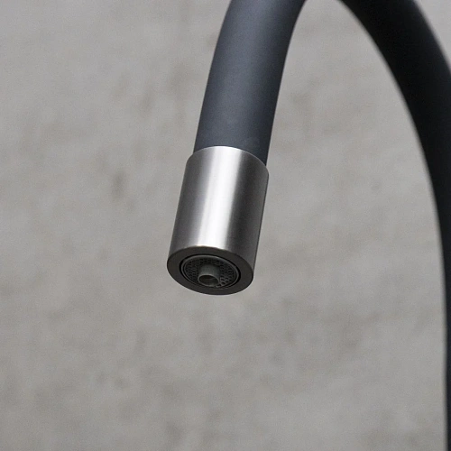 Смеситель для кухни Lemark Expert LM5083GMN-Black c гибким изливом, с подключением к фильтру, графит нано/черный Смеситель для кухни Lemark Expert LM5083GMN-Black c гибким изливом, с подключением к фильтру, графит нано/черный