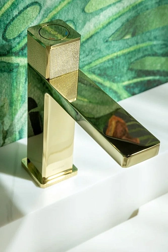 Смеситель для раковины Boheme 159-G QUAD ЗОЛОТО Смеситель для раковины Boheme 159-G QUAD ЗОЛОТО