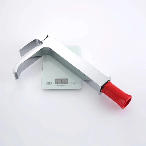 Смеситель для раковины Raglo R02.15, хром Смеситель для раковины Raglo R02.15, хром