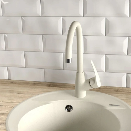 Смеситель для кухни Lemark LINARA LM0405 с высоким поворотным изливом, жасмин Смеситель для кухни Lemark LINARA LM0405 с высоким поворотным изливом, жасмин