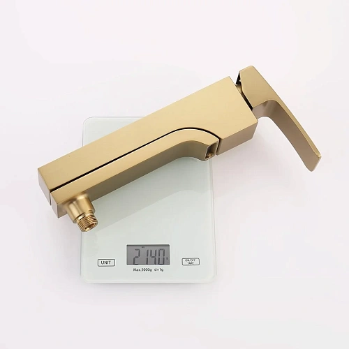 Смеситель для ванны Raglo R02.30.03, золотой сатин Смеситель для ванны Raglo R02.30.03, золотой сатин