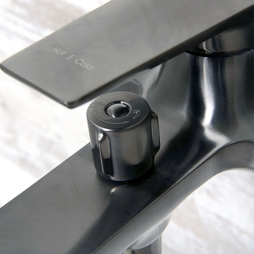 Смеситель для ванны WasserKRAFT Wiese 8401 оружейная сталь Смеситель для ванны WasserKRAFT Wiese 8401 оружейная сталь