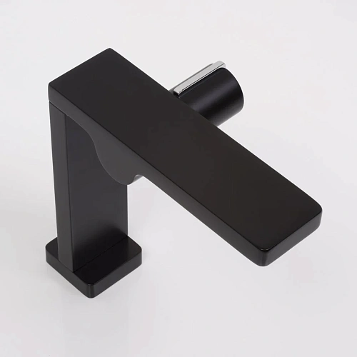 Смеситель для раковины WasserKRAFT Elbe 7410 черный Смеситель для раковины WasserKRAFT Elbe 7410 черный