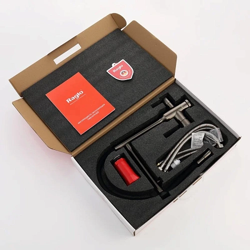 Смеситель для кухни Raglo R81.63.09 с гибким изливом с подключением к фильтру, графит Смеситель для кухни Raglo R81.63.09 с гибким изливом с подключением к фильтру, графит