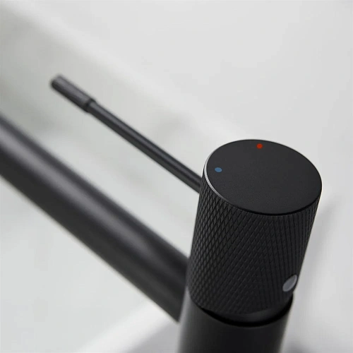 Смеситель для раковины Vincea Desire VBF-1D2MB черный Смеситель для раковины Vincea Desire VBF-1D2MB черный