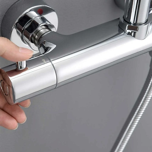 Душевая система Vincea Esse VSFS-1E0TCH термостатическая, хром Душевая система Vincea Esse VSFS-1E0TCH термостатическая, хром