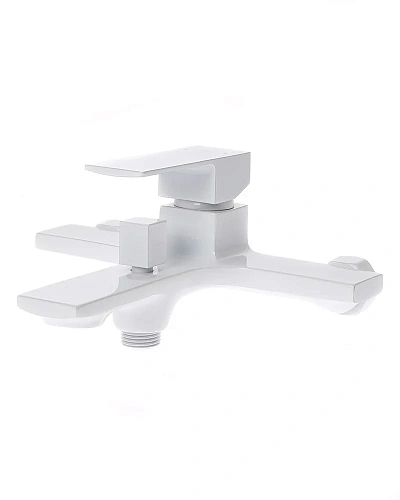 Смеситель для ванны Orange Lutz M04-100w белый Смеситель для ванны Orange Lutz M04-100w белый