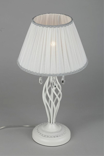 Настольная лампа Omnilux Cremona OML-60814-01 Настольная лампа Omnilux Cremona OML-60814-01