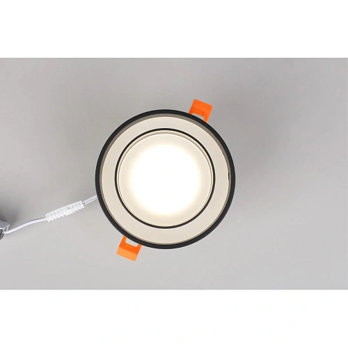 Светильник встраиваемый-накладной Omnilux Valletta OML-103219-15 Светильник встраиваемый-накладной Omnilux Valletta OML-103219-15