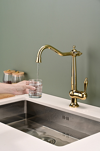 Смеситель для кухни Paulmark Retro золото Re213226-G Смеситель для кухни Paulmark Retro золото Re213226-G