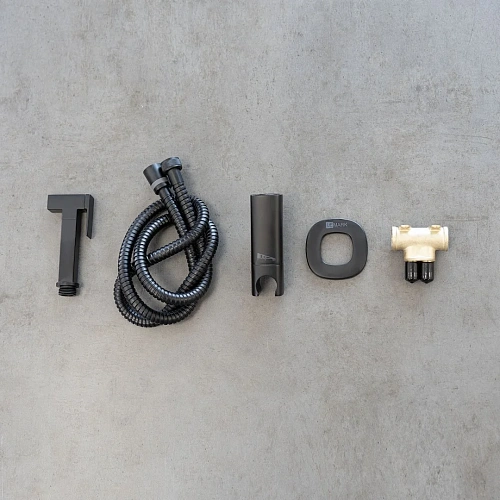 Гигиенический душ Lemark Solo LM7172BL, встраиваемый, черный Гигиенический душ Lemark Solo LM7172BL, встраиваемый, черный