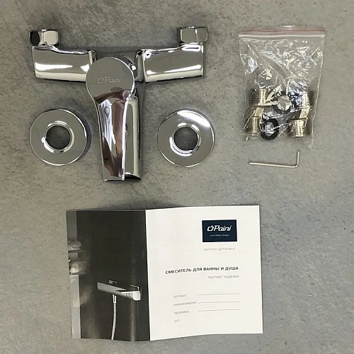 Смеситель для ванны Paini Messina MECR111 без аксессуаров, хром Смеситель для ванны Paini Messina MECR111 без аксессуаров, хром