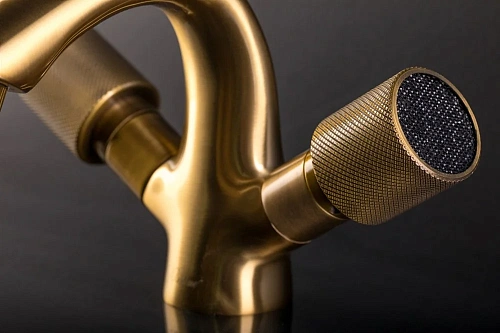 Смеситель для раковины Boheme ROYAL CRYSTAL 312-Royal/CRST Black бронза Смеситель для раковины Boheme ROYAL CRYSTAL 312-Royal/CRST Black бронза