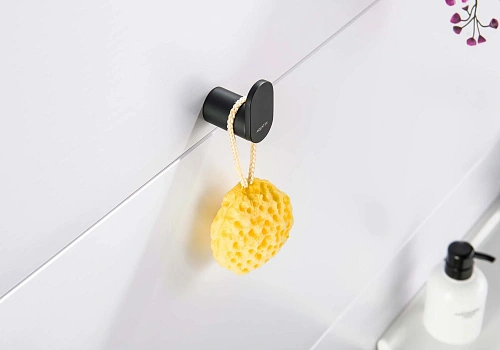 Крючок Aquatek ЛИРА AQ4425MB черный матовый Крючок Aquatek ЛИРА AQ4425MB черный матовый