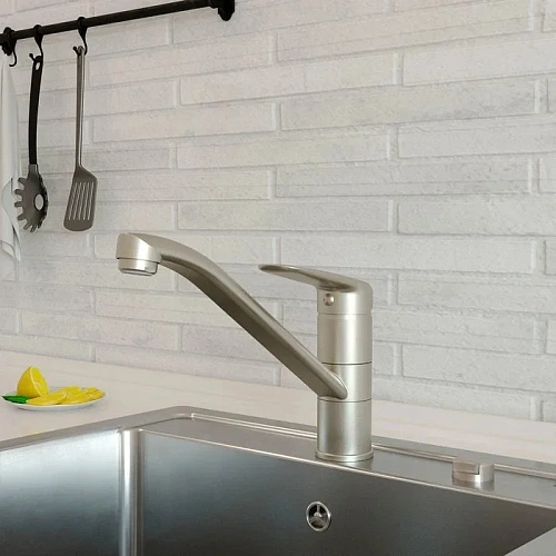 Смеситель для кухни Iddis Male (MALBN00i05) сатин Смеситель для кухни Iddis Male (MALBN00i05) сатин