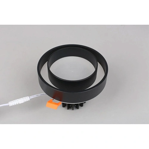 Светильник встраиваемый-накладной Omnilux Valletta OML-103219-15 Светильник встраиваемый-накладной Omnilux Valletta OML-103219-15