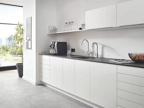 Смеситель для кухни GROHE Blue Professional C-излив, хром (31607002) Смеситель для кухни GROHE Blue Professional C-излив, хром (31607002)