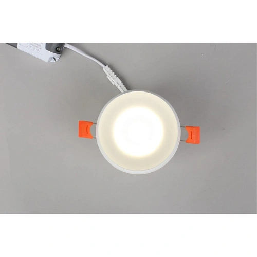 Светильник встраиваемый-накладной Omnilux Genova OML-102809-06 Светильник встраиваемый-накладной Omnilux Genova OML-102809-06