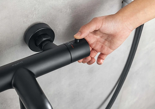 Смеситель для ванны Aquatek ВЕГА AQ1043MB черный матовый Смеситель для ванны Aquatek ВЕГА AQ1043MB черный матовый