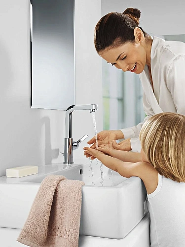 Смеситель для раковины Grohe Lineare 23296000 Смеситель для раковины Grohe Lineare 23296000