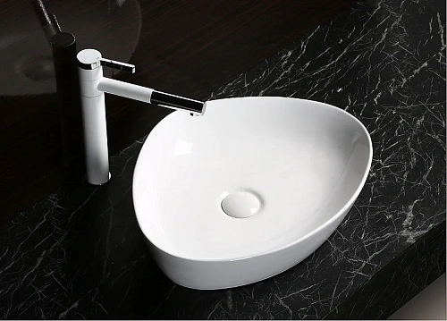 Раковина Ceruttispa CR0021C 500х400х160 накладная, белая, треугольная Раковина Ceruttispa CR0021C 500х400х160 накладная, белая, треугольная