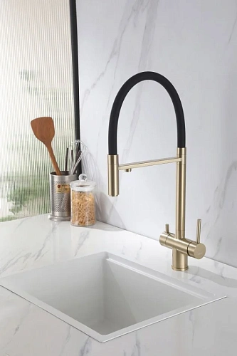 Смеситель для кухни ABBER Wasser Kreis AF81141G с подключением фильтра и выдвижной лейкой, золото матовое Смеситель для кухни ABBER Wasser Kreis AF81141G с подключением фильтра и выдвижной лейкой, золото матовое