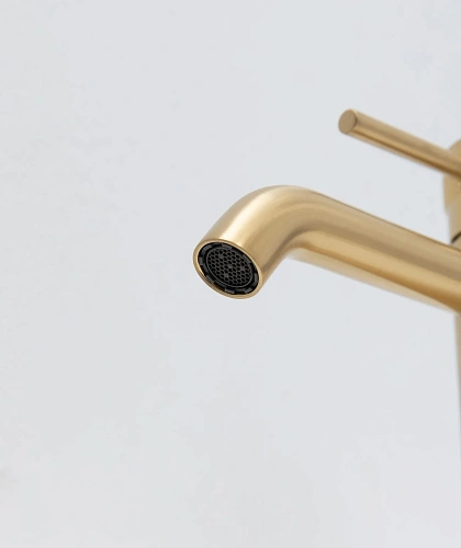 Смеситель для раковины Allen Brau Priority 5.31A01-GB золото Смеситель для раковины Allen Brau Priority 5.31A01-GB золото