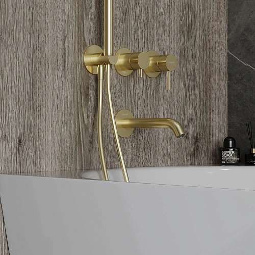 Душевая система AQUAme AQM8408BG золото шлифованное Душевая система AQUAme AQM8408BG золото шлифованное