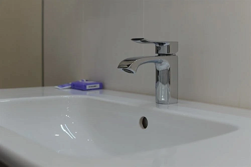 Смеситель для раковины STWORKI Бурос BU-01cr , однорычажный, латунь, российский, с аэратором 549883 Смеситель для раковины STWORKI Бурос BU-01cr , однорычажный, латунь, российский, с аэратором 549883