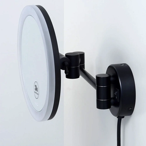Зеркало косметическое WasserKRAFT K-1004BLACK с LED-подсветкой, 3-х кратным увеличением черный Зеркало косметическое WasserKRAFT K-1004BLACK с LED-подсветкой, 3-х кратным увеличением черный