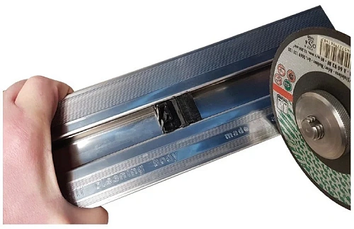 Душевой лоток BERGES SUPER Slim 1200, матовый хром, S-сифон D50 H60 боковой 090184 Душевой лоток BERGES SUPER Slim 1200, матовый хром, S-сифон D50 H60 боковой 090184