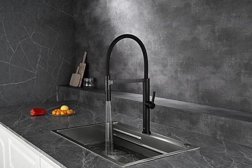 Смеситель для кухни AQUAme Cucina AQM9904MB с гибким изливом, черный матовый Смеситель для кухни AQUAme Cucina AQM9904MB с гибким изливом, черный матовый