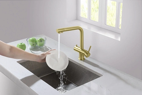 Смеситель для кухни Timo Saona 2396/17F с подключением фильтра золото матовое Смеситель для кухни Timo Saona 2396/17F с подключением фильтра золото матовое