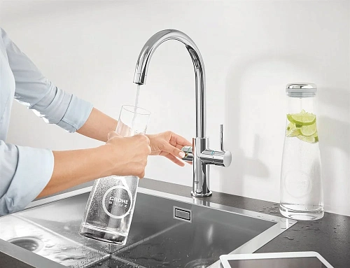 Смеситель для кухни GROHE Blue Professional C-излив, хром (31607002) Смеситель для кухни GROHE Blue Professional C-излив, хром (31607002)