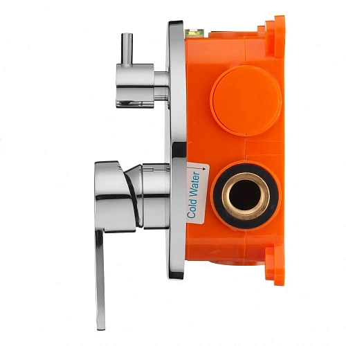 Смеситель для ванны Swedbe Platta 5518 встраиваемый подключение на 2 выхода в монтажном боксе Смеситель для ванны Swedbe Platta 5518 встраиваемый подключение на 2 выхода в монтажном боксе