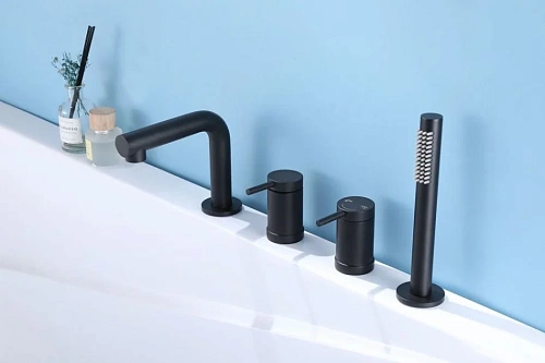 Смеситель на борт ванны ABBER Emotion AF8813B черный матовый Смеситель на борт ванны ABBER Emotion AF8813B черный матовый