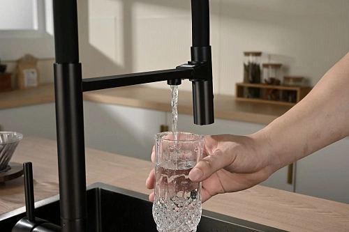 Смеситель для кухни Vincea VKF-120MB, черный Смеситель для кухни Vincea VKF-120MB, черный