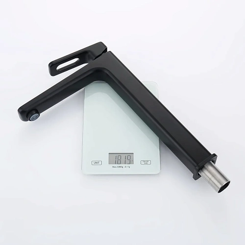 Смеситель для раковины Raglo R51.15.06, черный Смеситель для раковины Raglo R51.15.06, черный