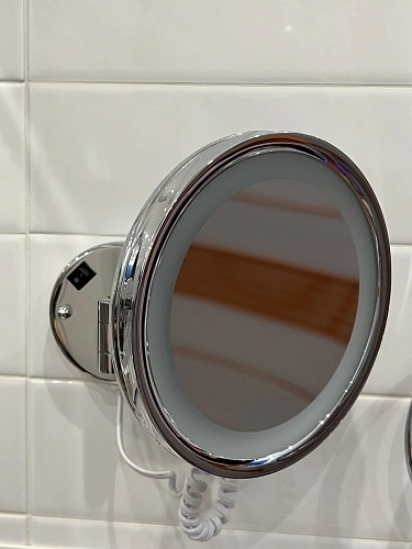 Зеркало косметическое Timo Saona 13074/00 с подсветкой хром Зеркало косметическое Timo Saona 13074/00 с подсветкой хром