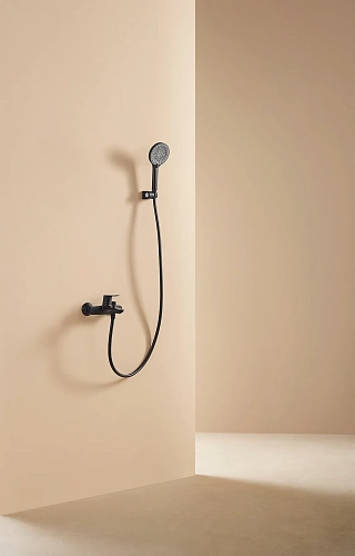 Смеситель для ванны ARROW AG3609MB с душем, черный матовый Смеситель для ванны ARROW AG3609MB с душем, черный матовый