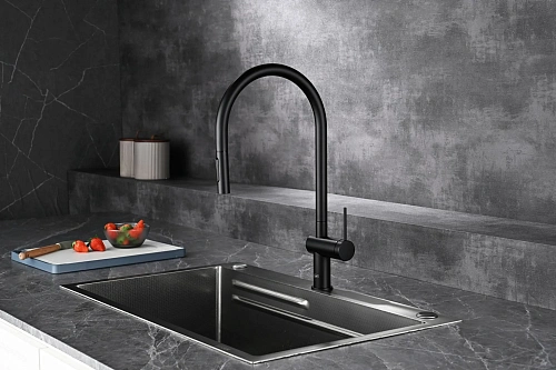 Смеситель для кухни AQUAme Cucina AQM9901MB с выдвижным изливом,черный матовый Смеситель для кухни AQUAme Cucina AQM9901MB с выдвижным изливом,черный матовый